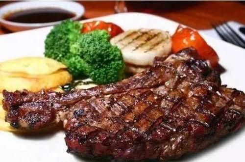 娱乐吃瓜酱牛排视频